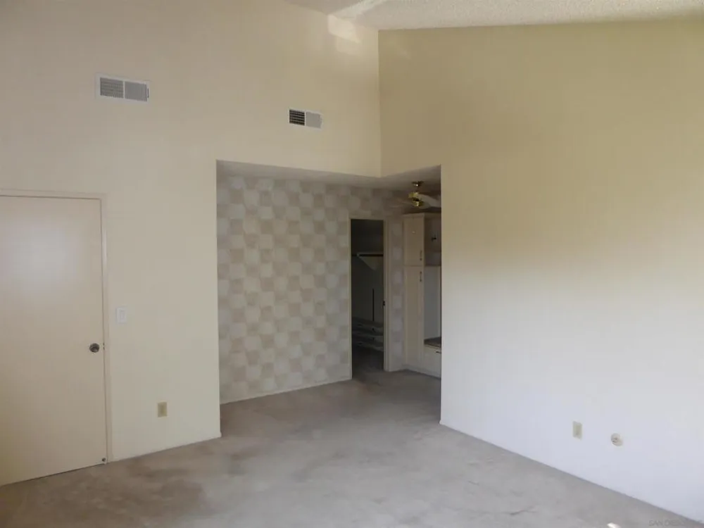 2306 Caminito Andada San Diego, CA 92107