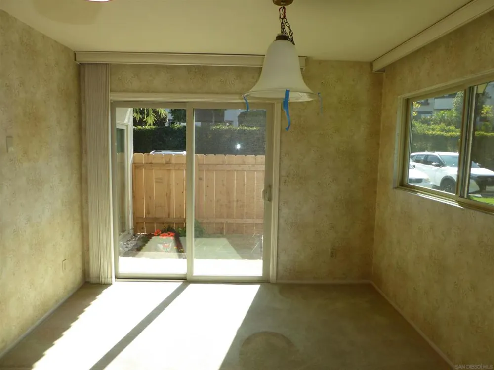 2306 Caminito Andada San Diego, CA 92107