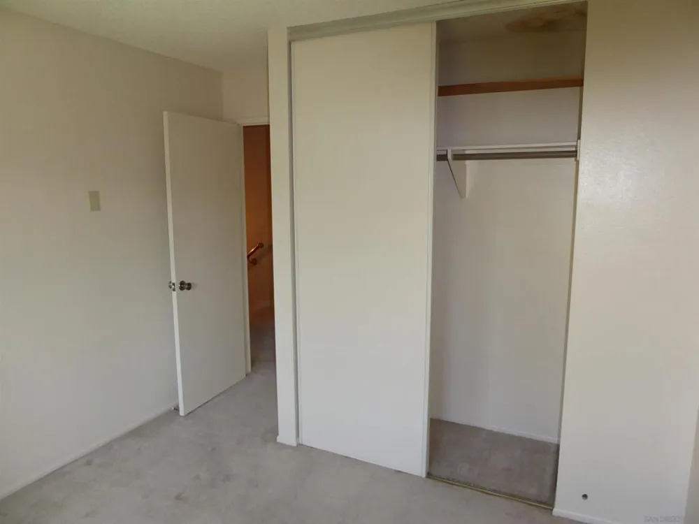 2306 Caminito Andada San Diego, CA 92107