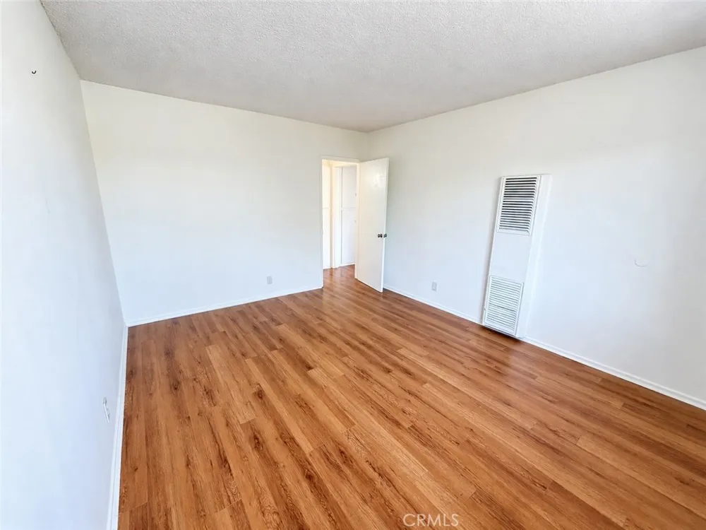1808 10th Street #D Santa Monica, CA 90404