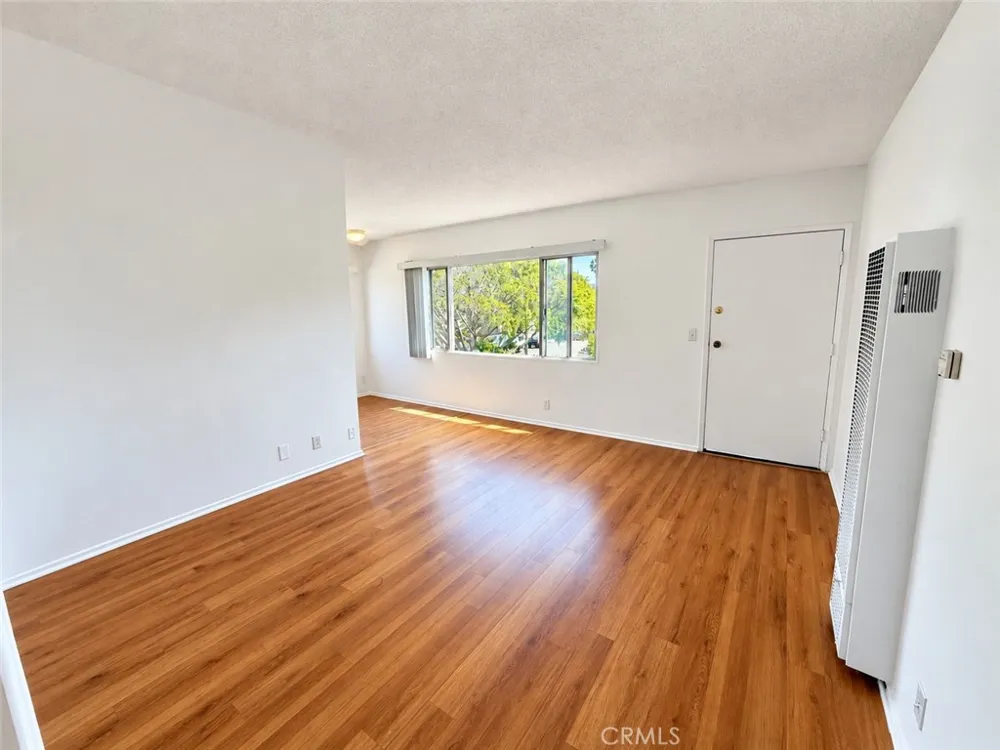 1808 10th Street #D Santa Monica, CA 90404