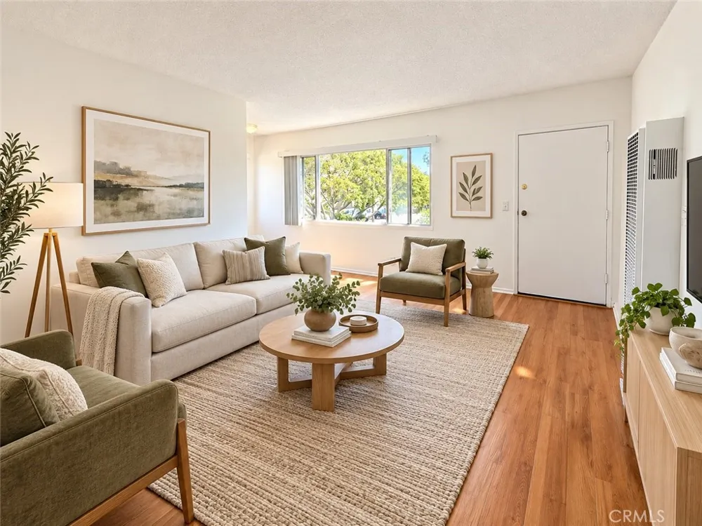 1808 10th Street #D Santa Monica, CA 90404