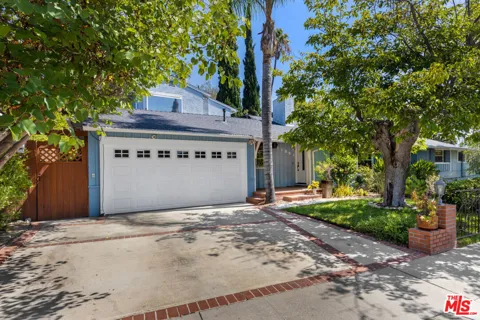 11861 Tiara Street
