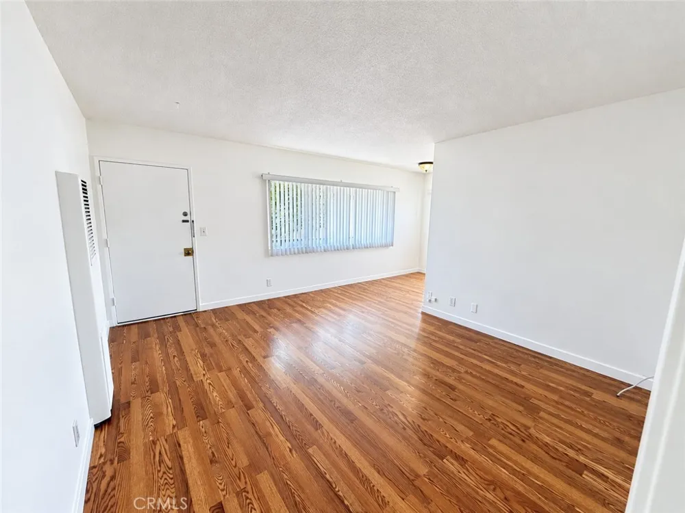 1808 10th Street #F Santa Monica, CA 90404