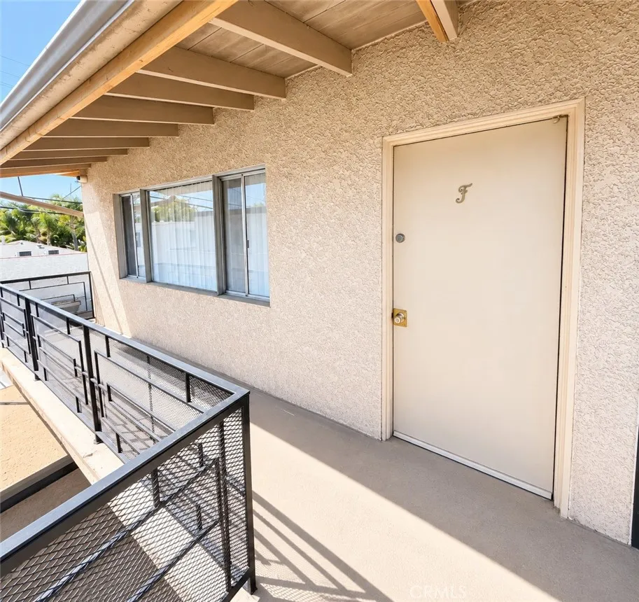 1808 10th Street #F Santa Monica, CA 90404