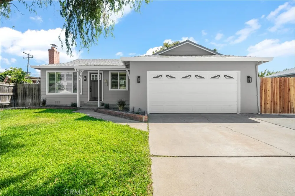 1416 Lomas Sacramento, CA 95822