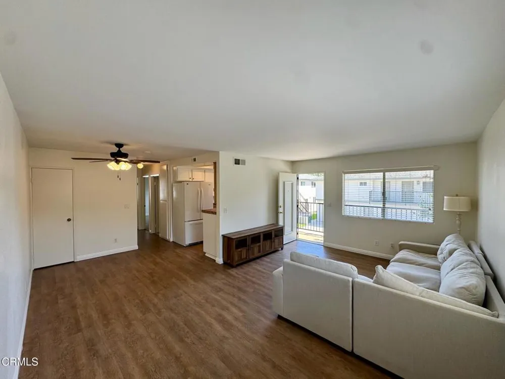 1136 Acadia Place #4 Ventura, CA 93003