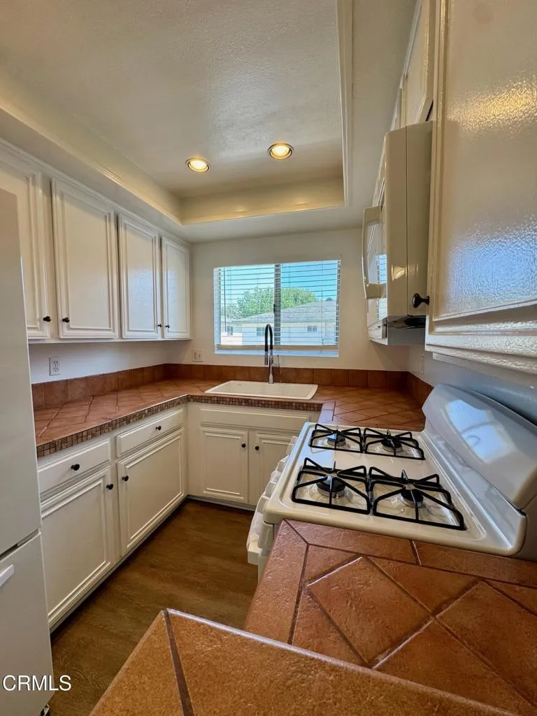 1136 Acadia Place #4 Ventura, CA 93003