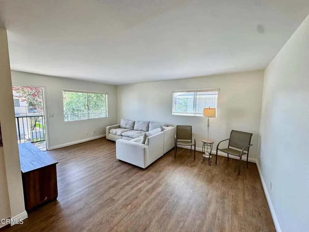 1136 Acadia Place #4 Ventura, CA 93003