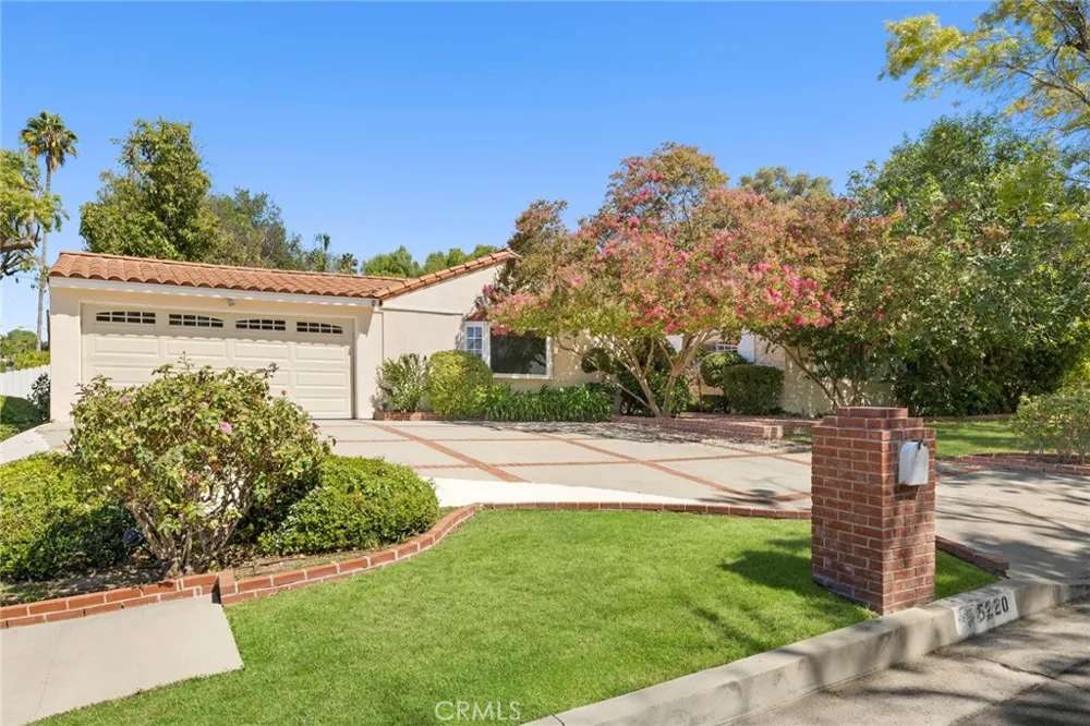 5220 Collier Place Woodland Hills, CA 91356
