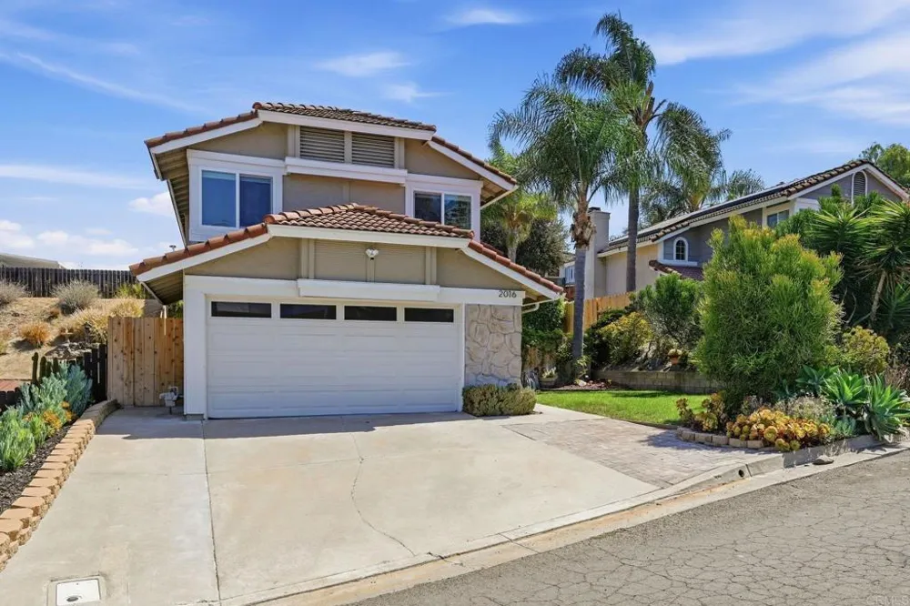 2016 Badger Gln Escondido, CA 92029