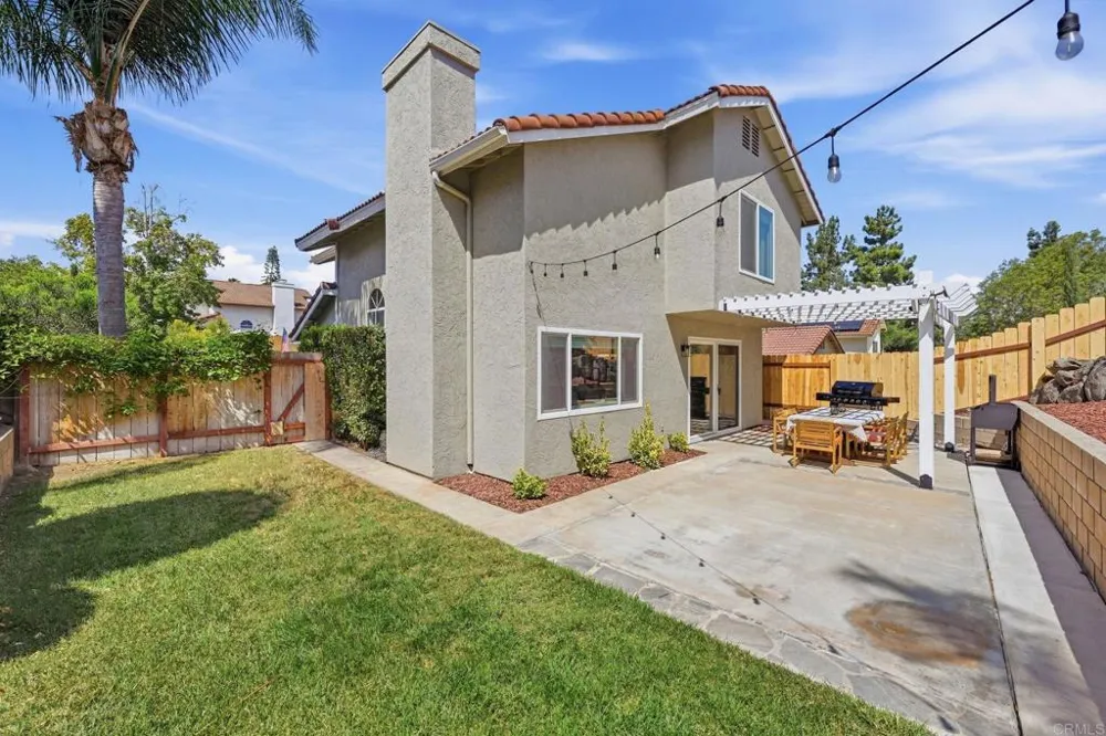 2016 Badger Gln Escondido, CA 92029
