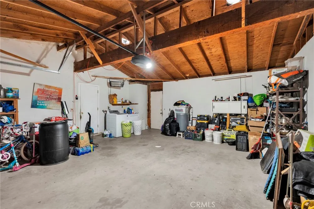 10599 Oakwood Hesperia, CA 92345