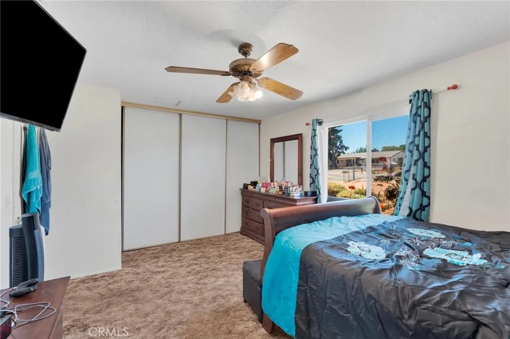 10599 Oakwood Hesperia, CA 92345