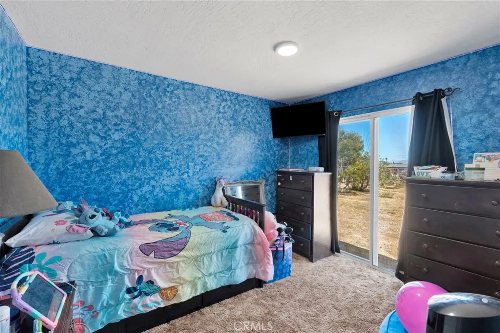 10599 Oakwood Hesperia, CA 92345