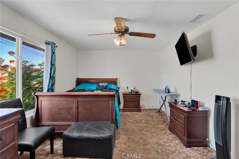 10599 Oakwood Hesperia, CA 92345