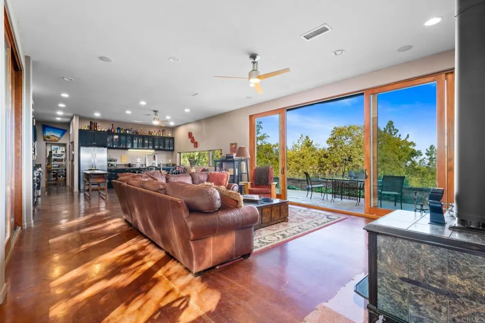 2810 Three Peaks Lane Julian, CA 92036