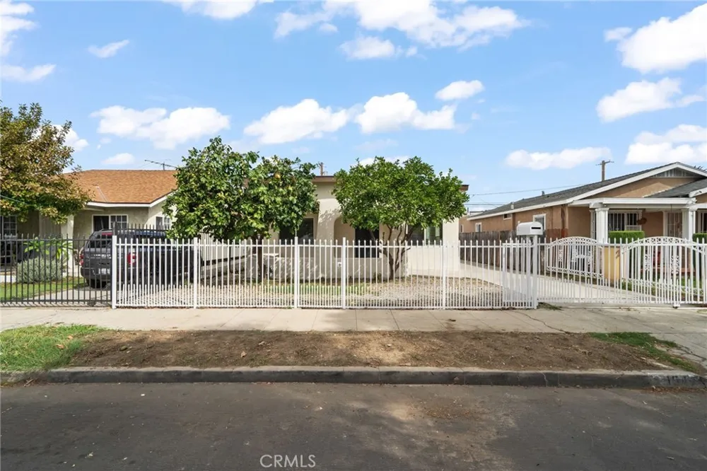 1547 W 65th Los Angeles, CA 90047