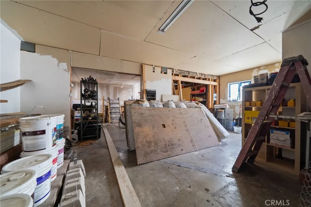 1547 W 65th Los Angeles, CA 90047