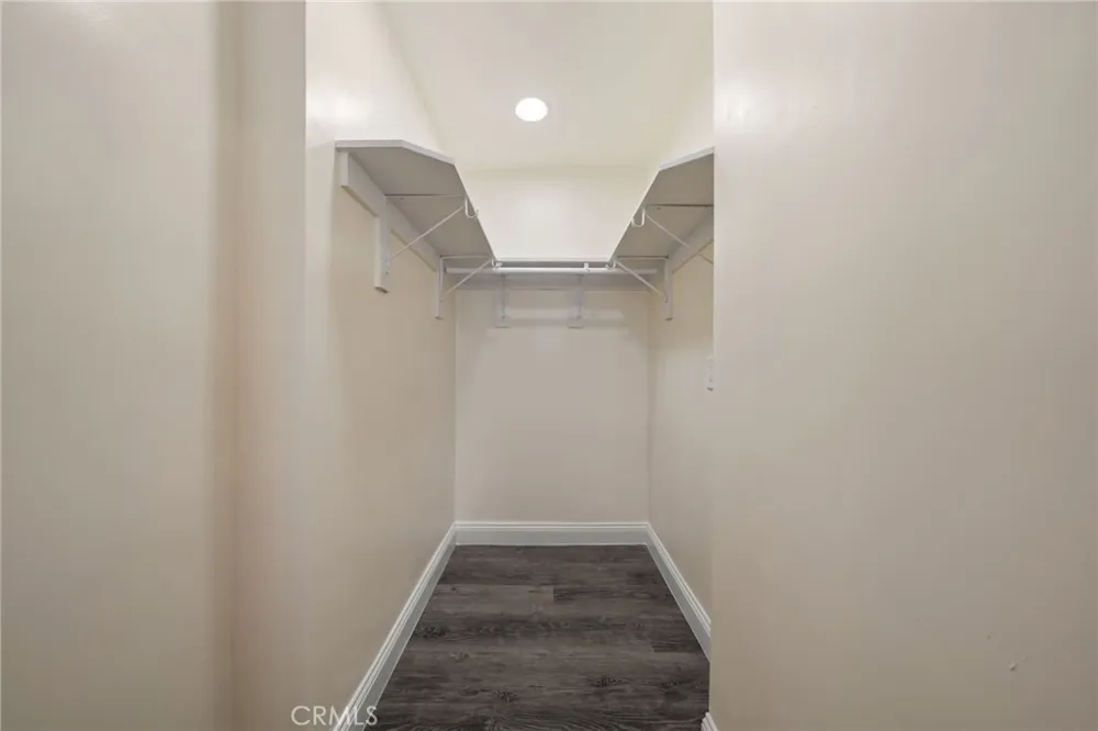 1547 W 65th Los Angeles, CA 90047