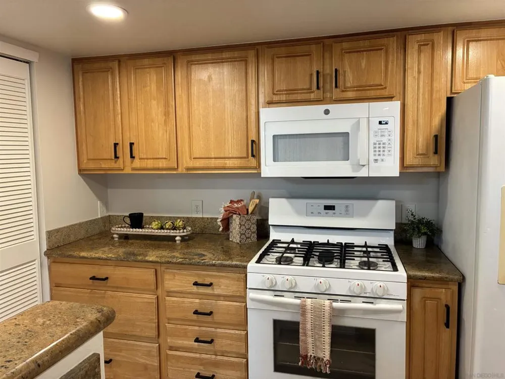 150 River Circle #206 Oceanside, CA 92057