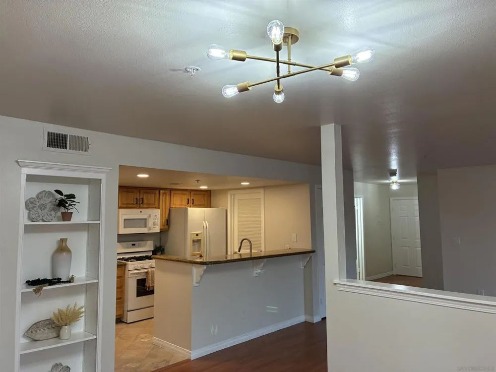150 River Circle #206 Oceanside, CA 92057