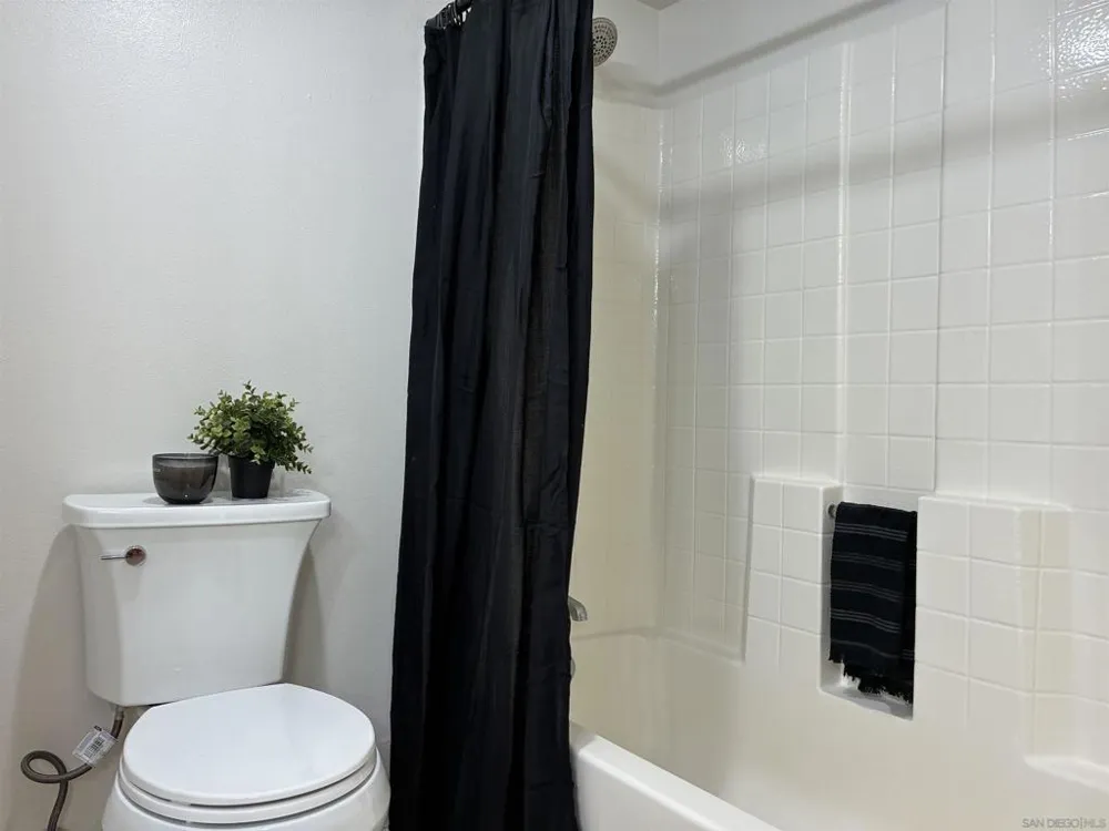 150 River Circle #206 Oceanside, CA 92057