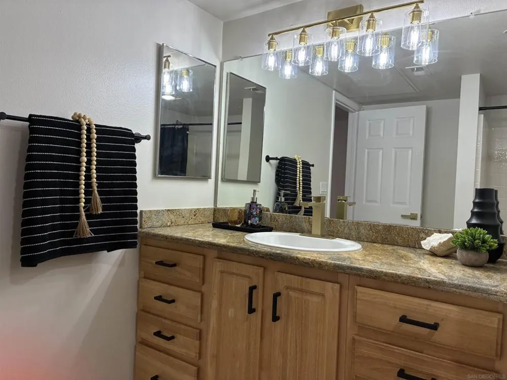150 River Circle #206 Oceanside, CA 92057