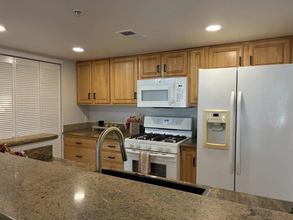 150 River Circle #206 Oceanside, CA 92057
