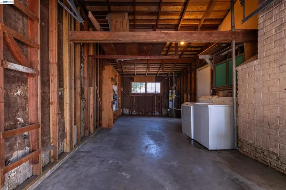 16081 Via Media San Lorenzo, CA 94580