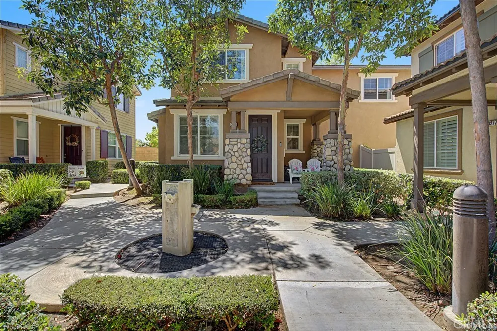 3271 Laval Riverside, CA 92503