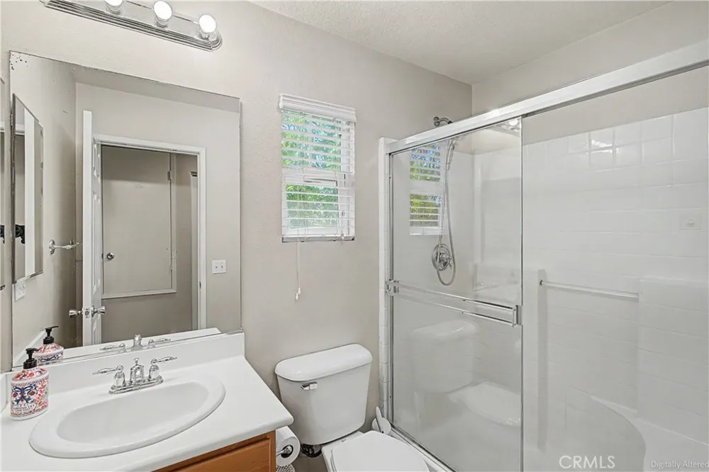 3271 Laval Riverside, CA 92503