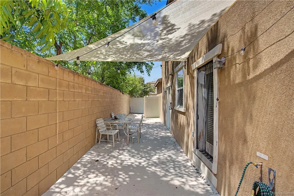 3271 Laval Riverside, CA 92503