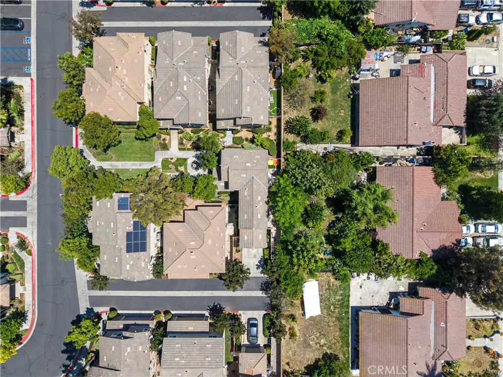 3271 Laval Riverside, CA 92503
