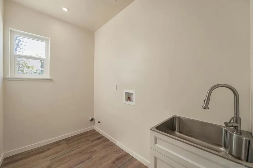 16609 Deer Ridge Rd San Diego, CA 92127