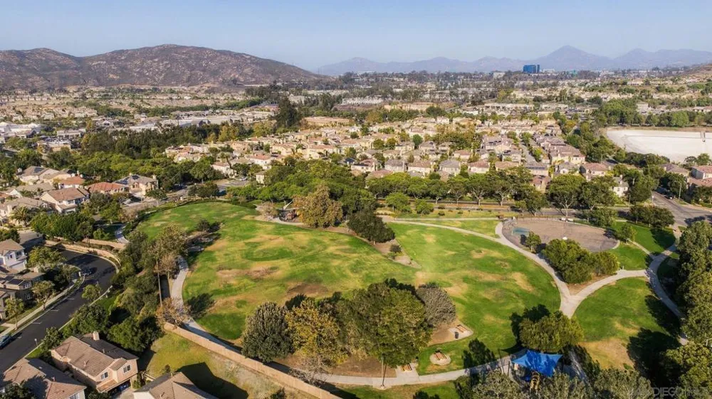 16609 Deer Ridge Rd San Diego, CA 92127