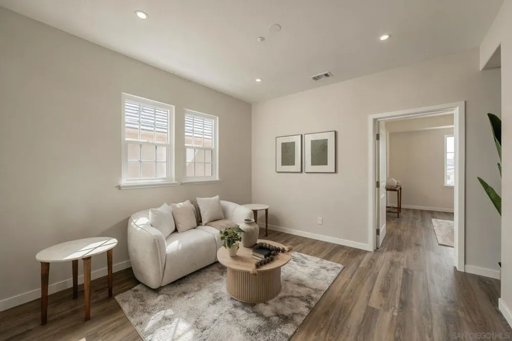 16609 Deer Ridge Rd San Diego, CA 92127