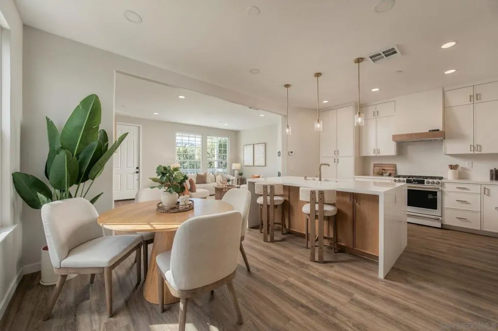 16609 Deer Ridge Rd San Diego, CA 92127