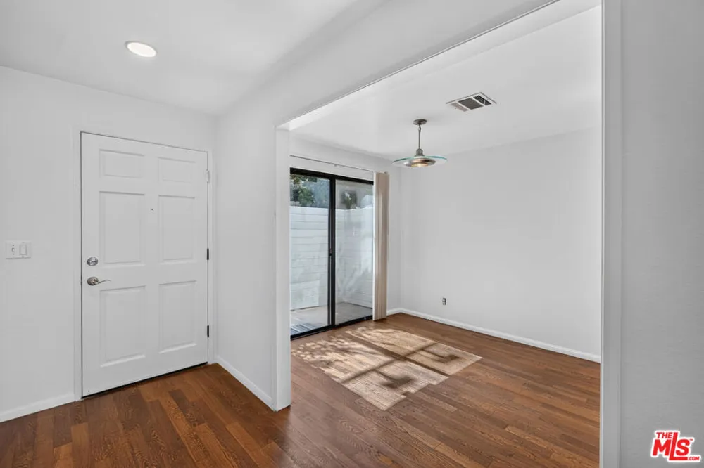 2519 Kansas Avenue #102 Santa Monica, CA 90404