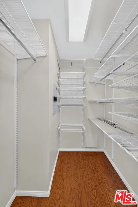 2519 Kansas Avenue #102 Santa Monica, CA 90404