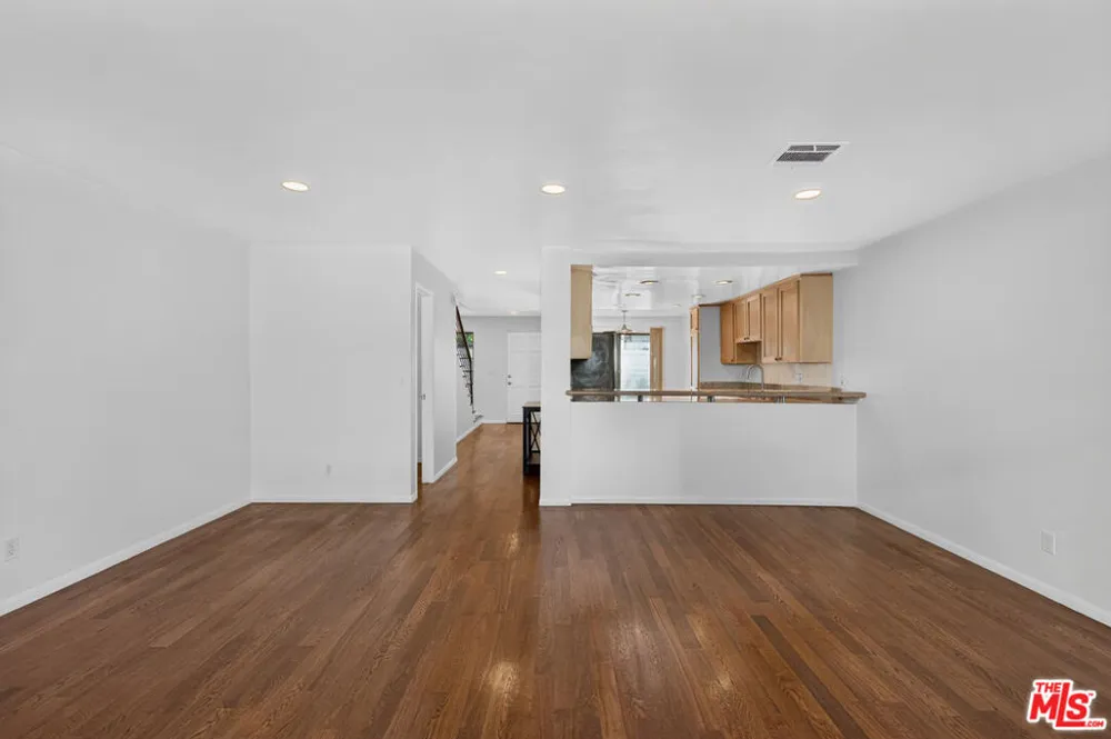 2519 Kansas Avenue #102 Santa Monica, CA 90404