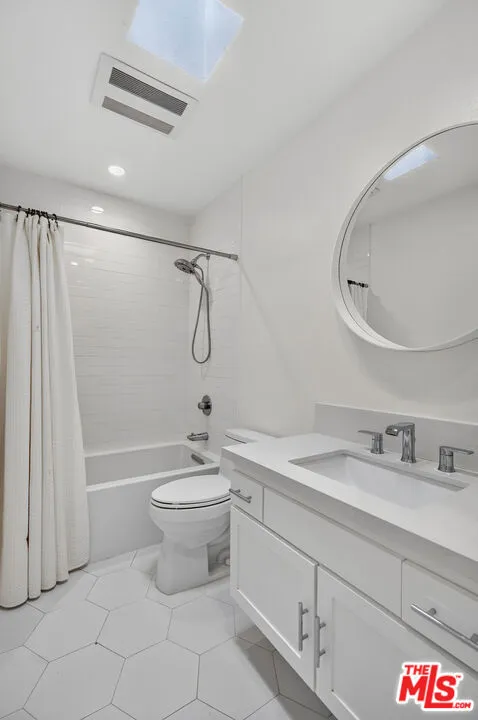 2519 Kansas Avenue #102 Santa Monica, CA 90404