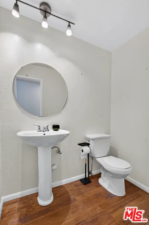 2519 Kansas Avenue #102 Santa Monica, CA 90404