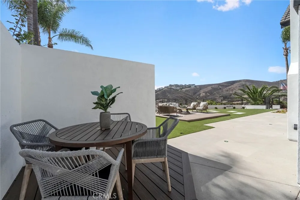 2822 Via Amapola San Clemente, CA 92673