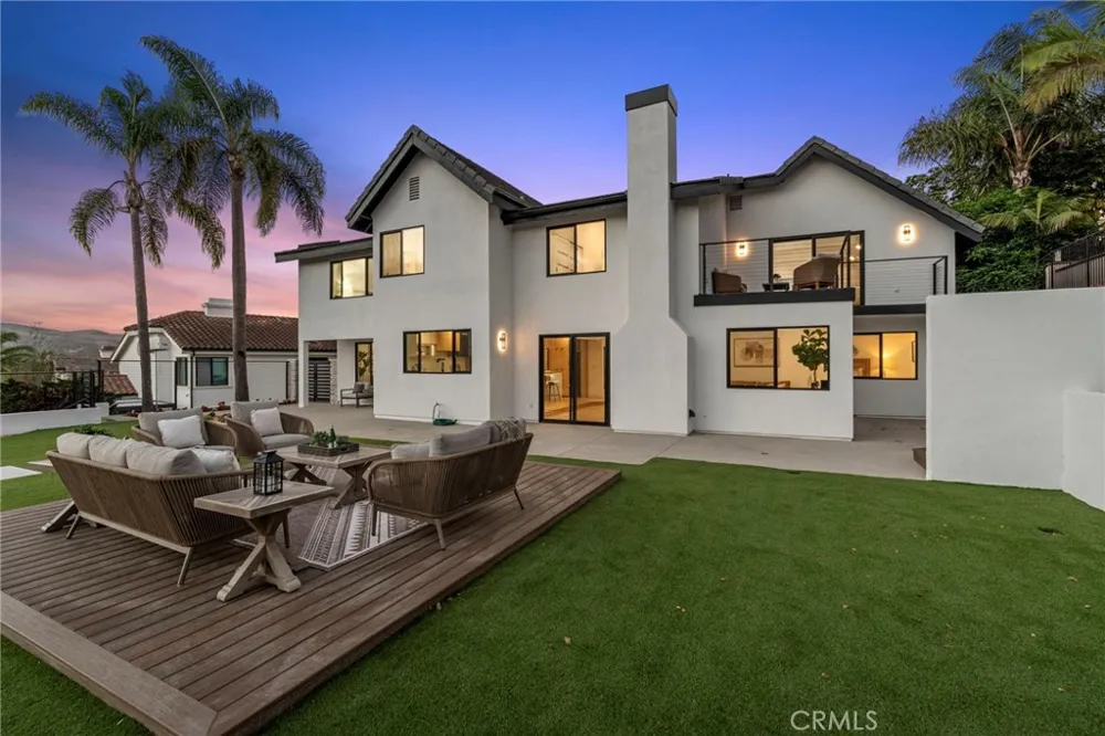 2822 Via Amapola San Clemente, CA 92673