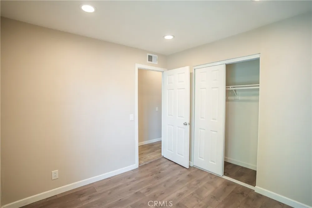 21968 Lakeland Lake Forest, CA 92630
