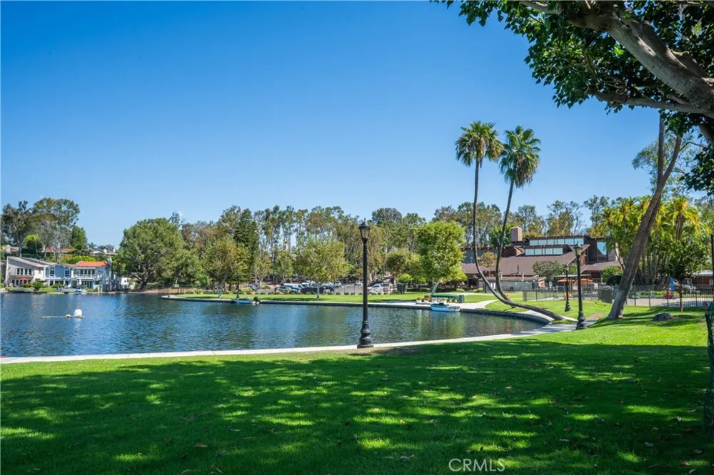 21968 Lakeland Lake Forest, CA 92630