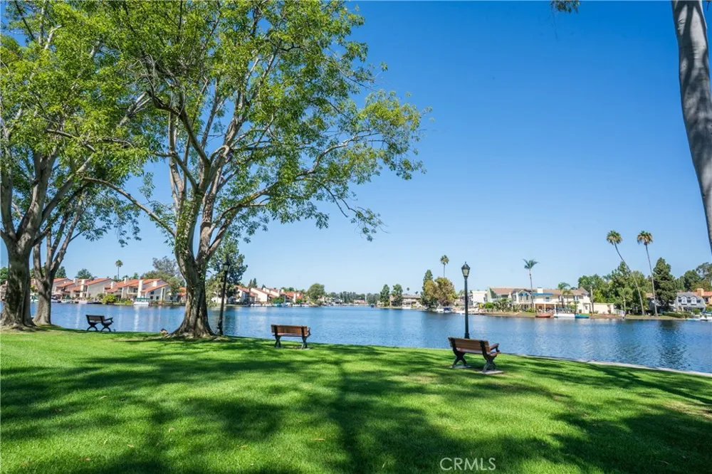 21968 Lakeland Lake Forest, CA 92630