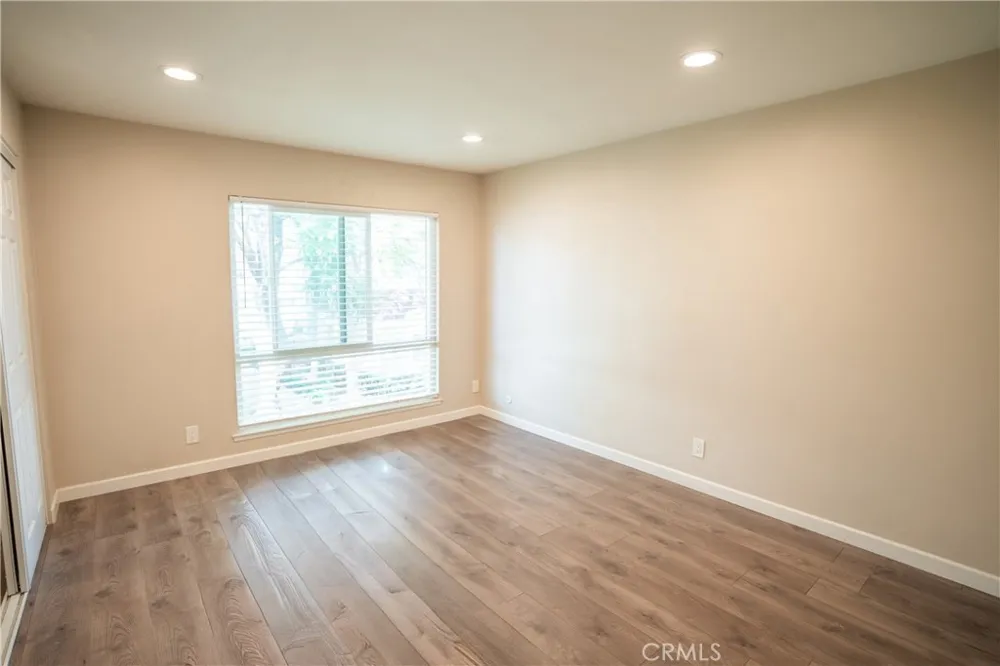 21968 Lakeland Lake Forest, CA 92630