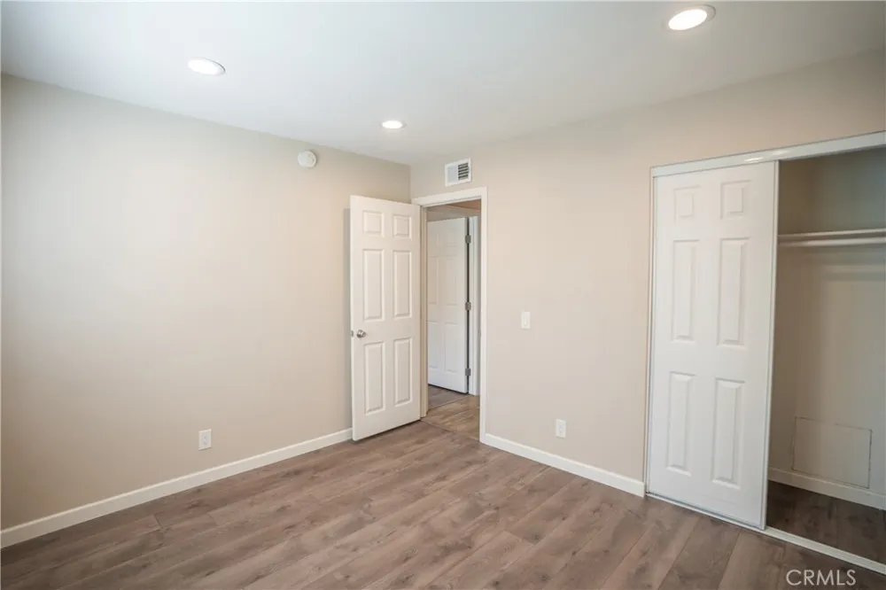 21968 Lakeland Lake Forest, CA 92630